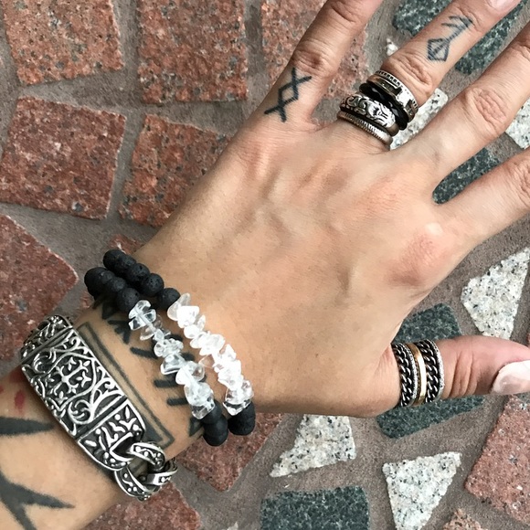 π΄crystal bead bracelet (1) Genuine crystal quartz gemstone chips black lava - Picture 6 of 8